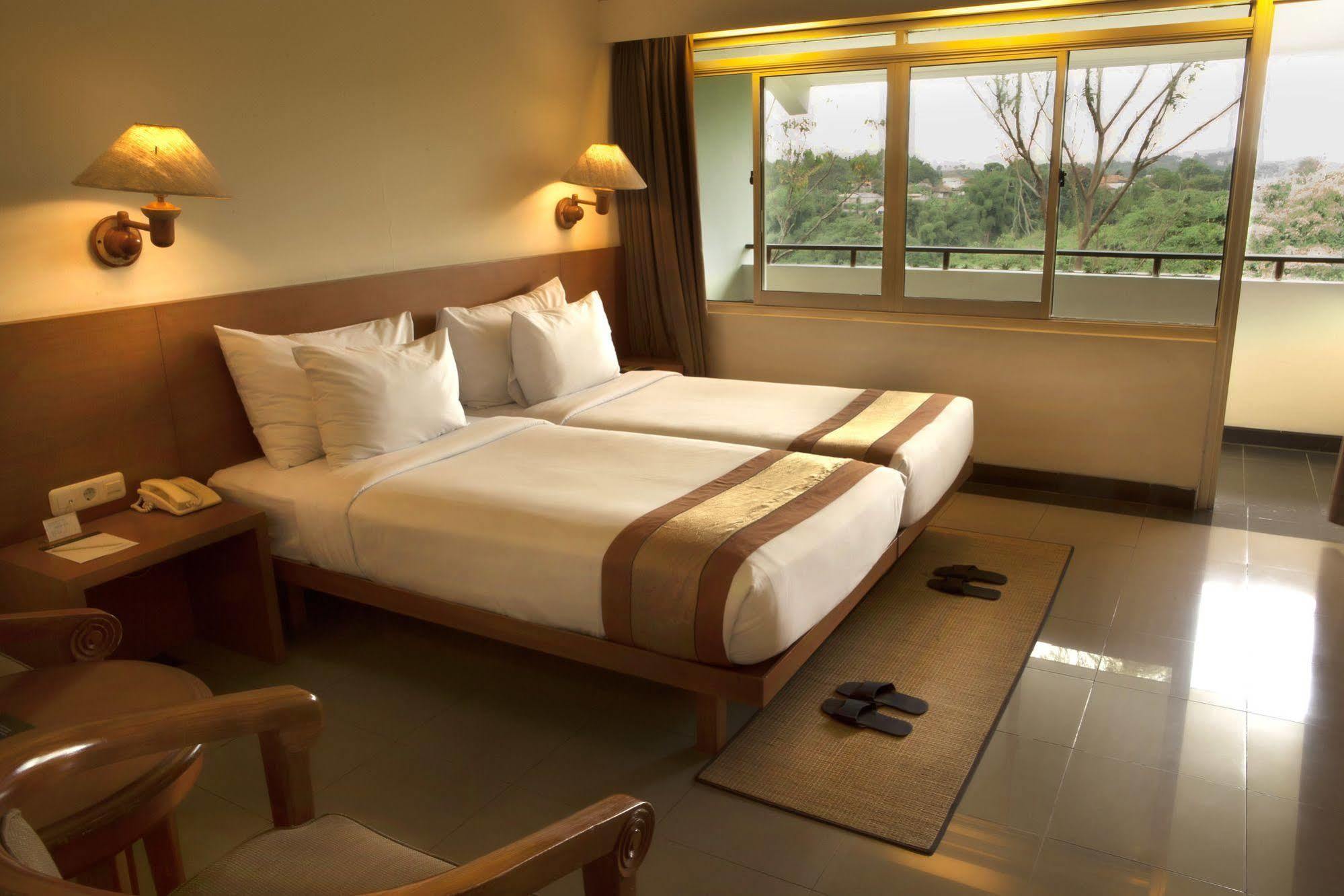 Sangria Resort And Spa Lembang Buitenkant foto