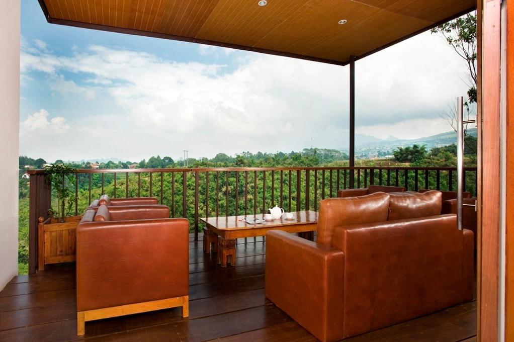 Sangria Resort And Spa Lembang Buitenkant foto